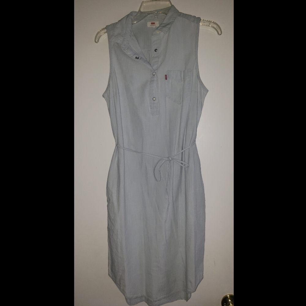 Levi's dress